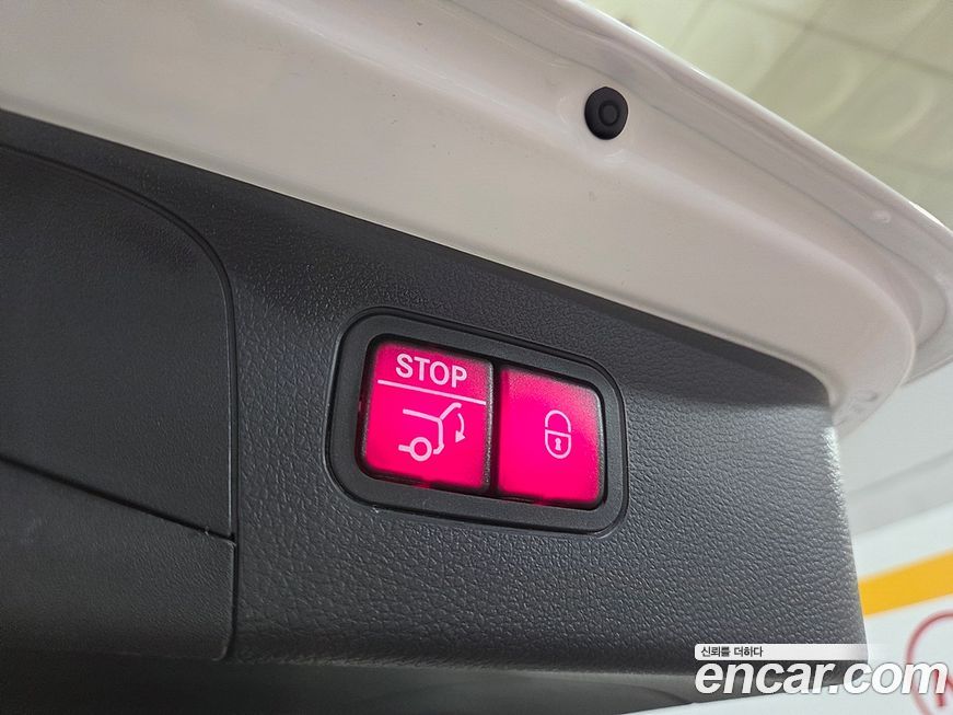 Mercedes-Benz GLC-Class 2021