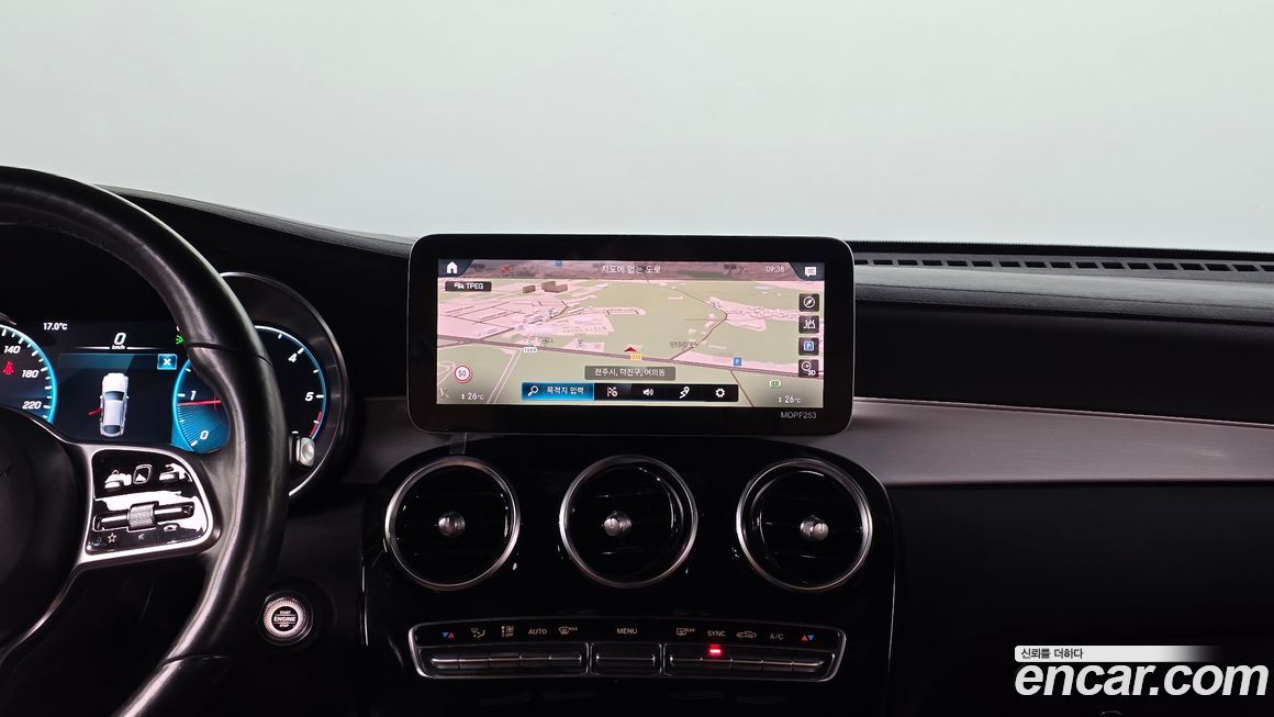 Mercedes-Benz GLC-Class 2021