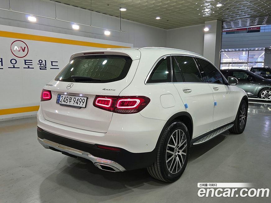 Mercedes-Benz GLC-Class 2021