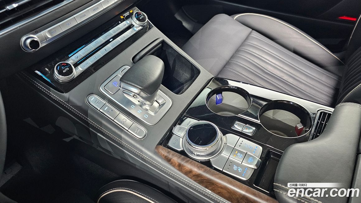 Genesis G90 2021