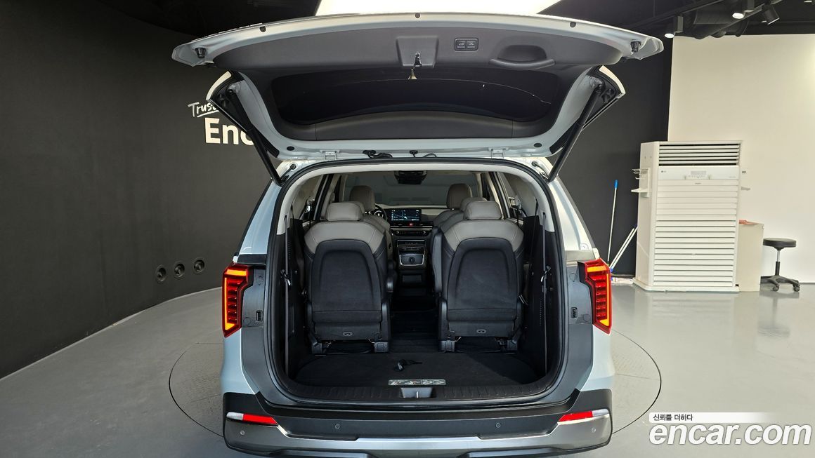 Kia Canival 2024