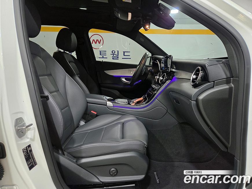 Mercedes-Benz GLC-Class 2021