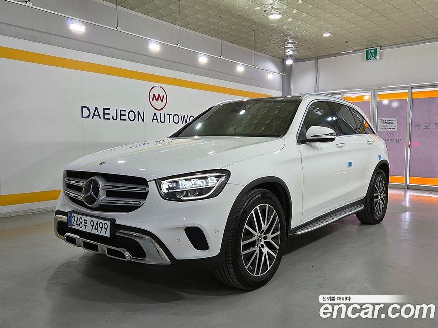 Mercedes-Benz GLC-Class 2021