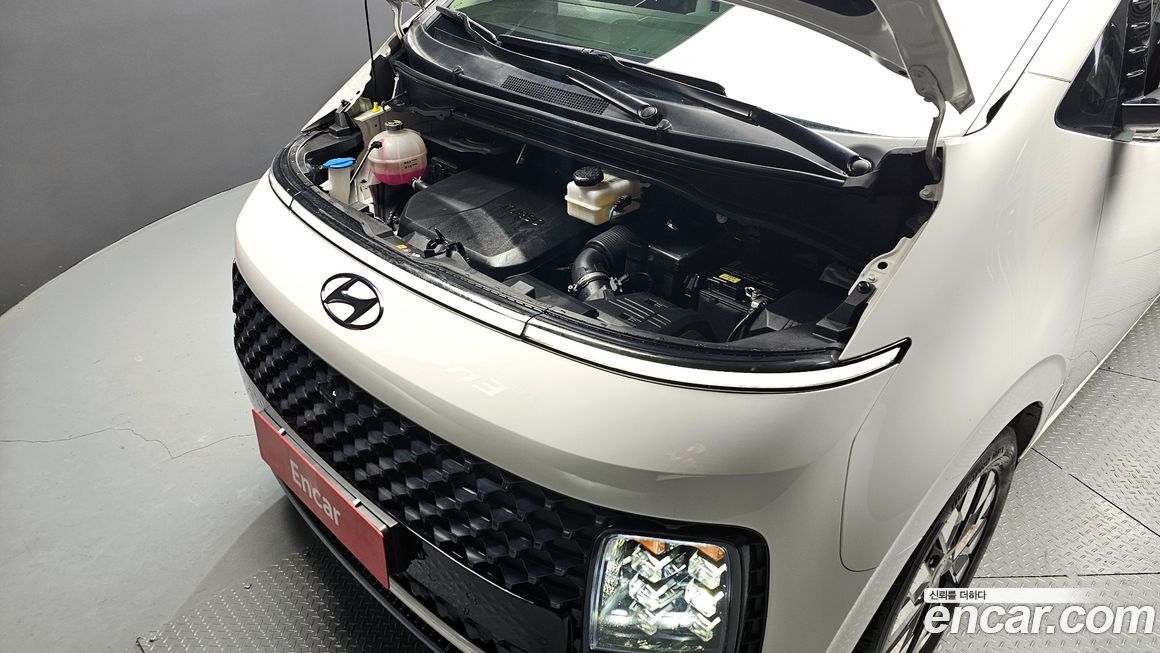 Hyundai Staria 2024