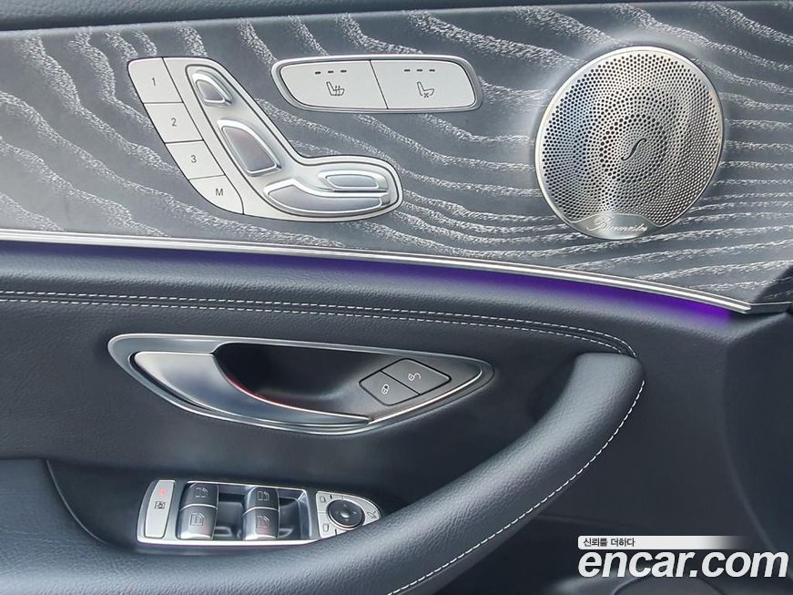 Mercedes-Benz E-Class 2022