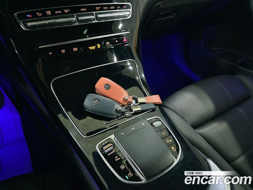 Mercedes-Benz GLC-Class 2021