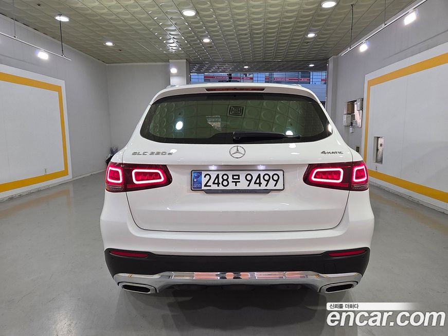 Mercedes-Benz GLC-Class 2021