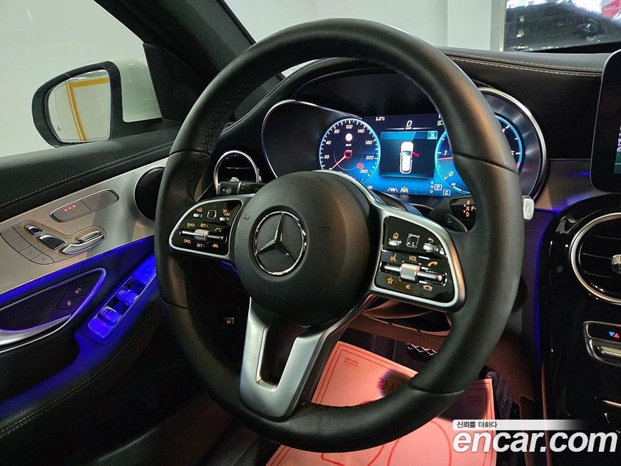 Mercedes-Benz GLC-Class 2021