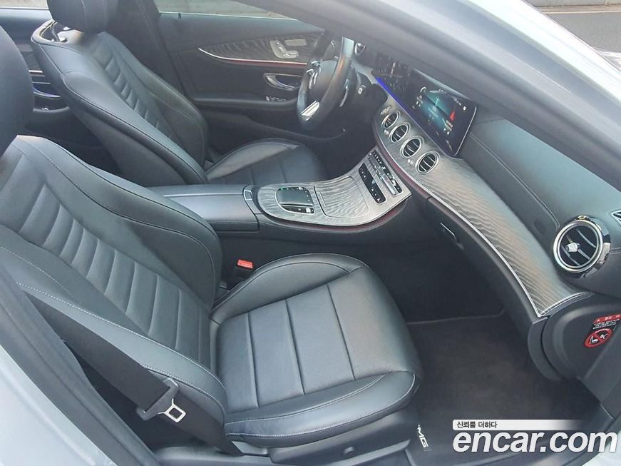 Mercedes-Benz E-Class 2022