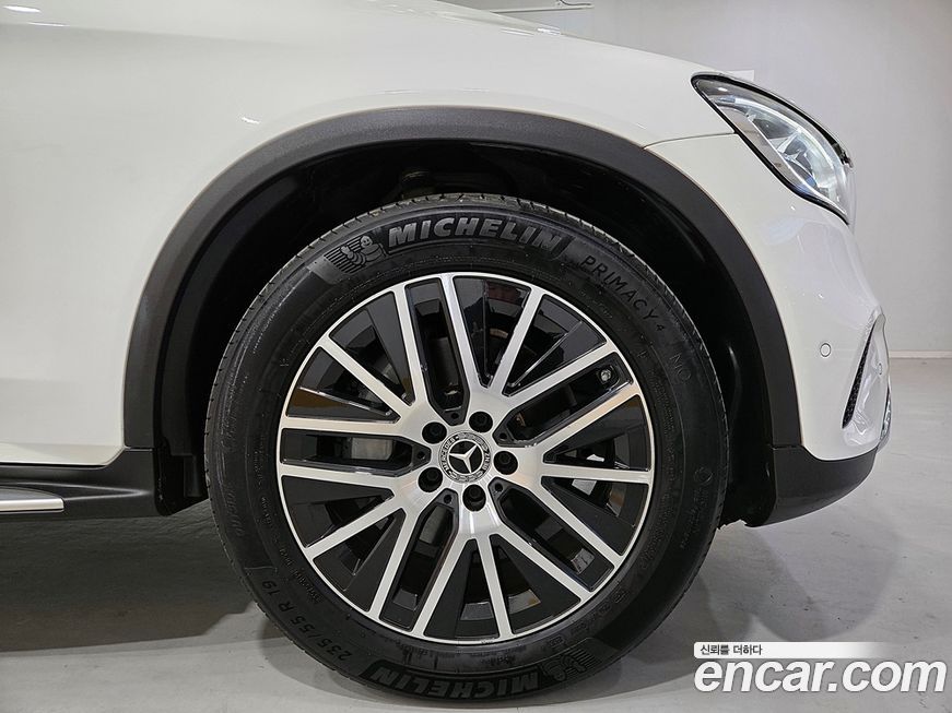 Mercedes-Benz GLC-Class 2021