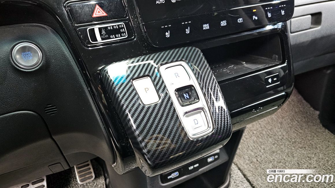 Hyundai Staria 2024