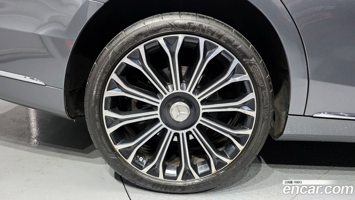 Mercedes-Benz S-Class 2020