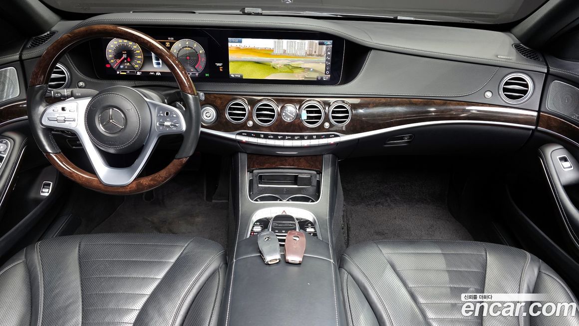 Mercedes-Benz S-Class 2020
