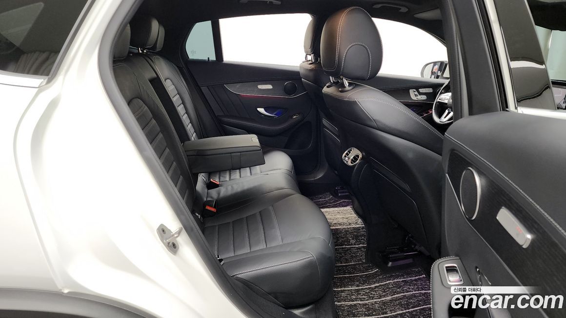 Mercedes-Benz GLC-Class 2023