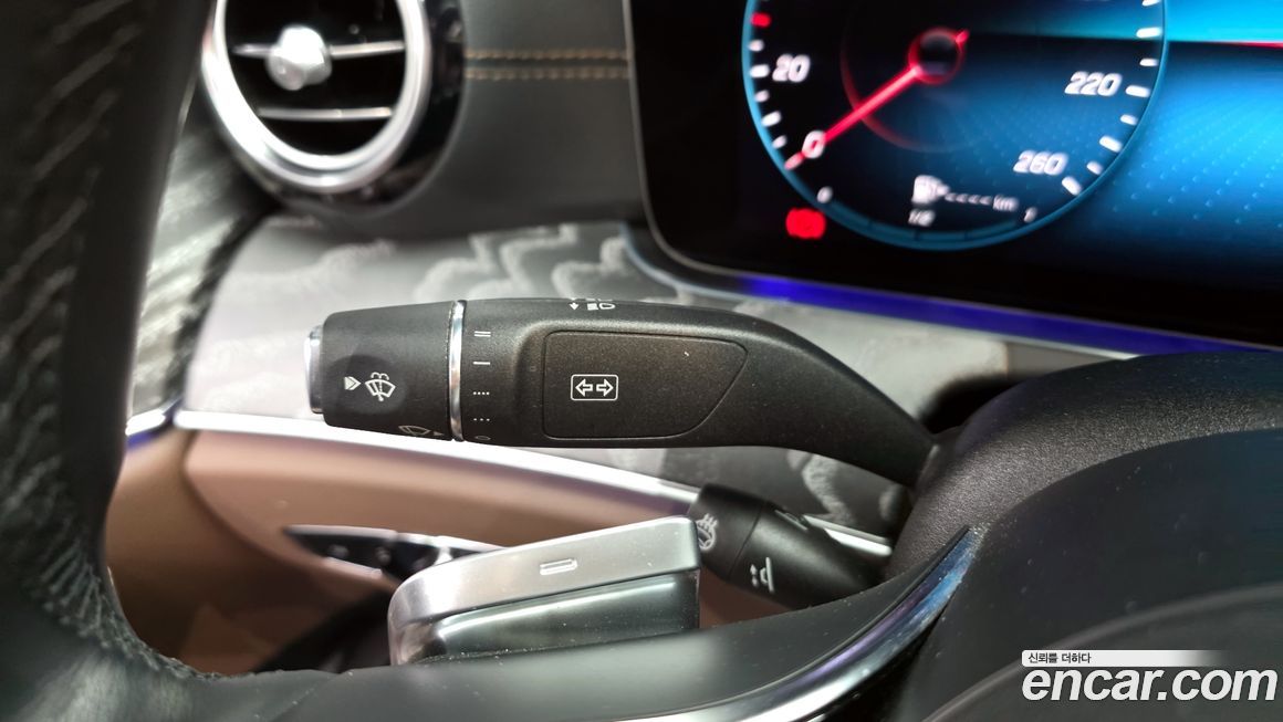 Mercedes-Benz E-Class 2023