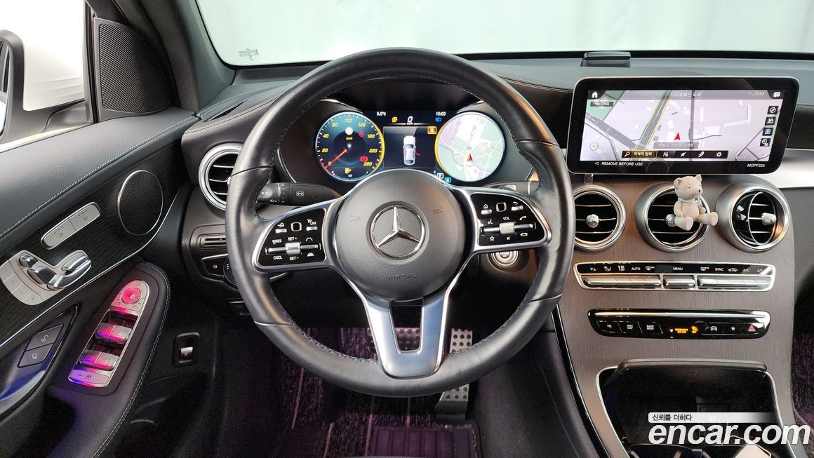 Mercedes-Benz GLC-Class 2023