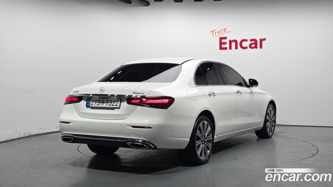 Mercedes-Benz E-Class 2023