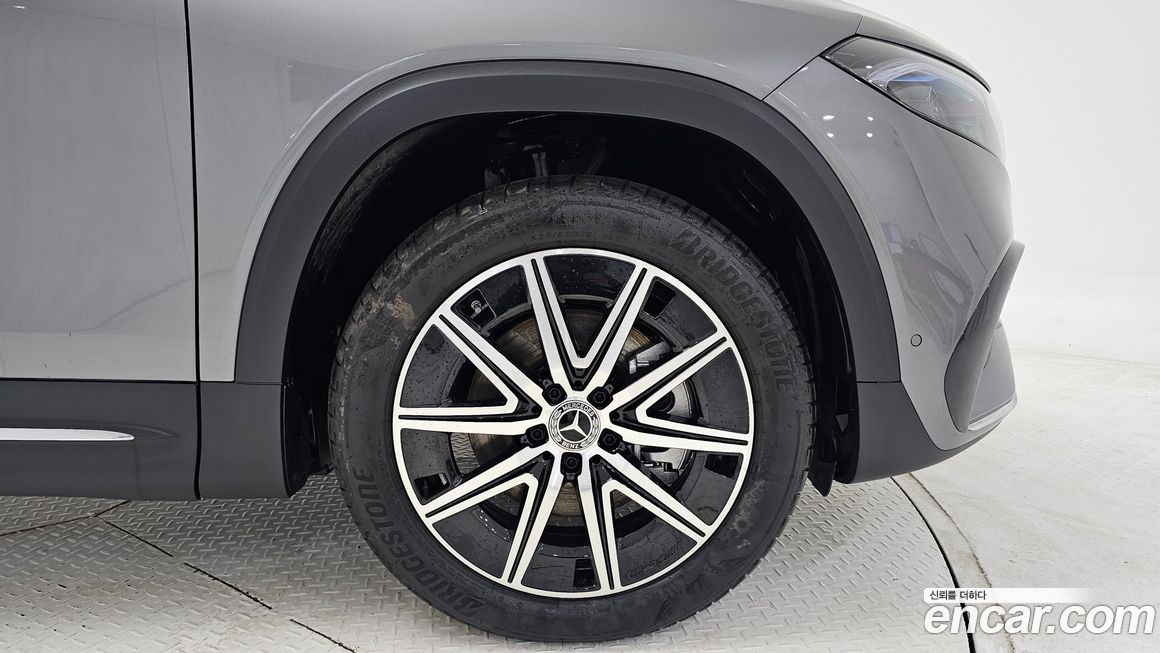 Mercedes-Benz EQB 2026