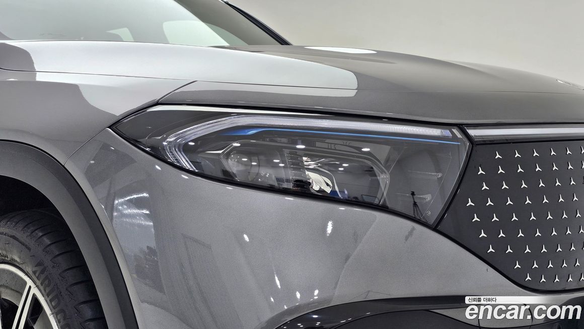 Mercedes-Benz EQB 2026