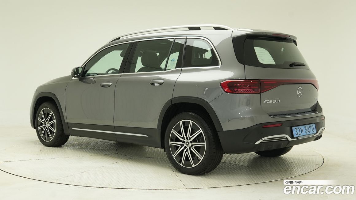 Mercedes-Benz EQB 2026