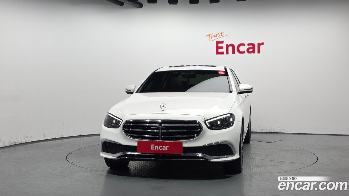 Mercedes-Benz E-Class 2023