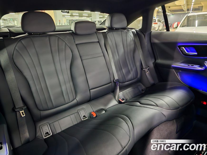 Mercedes-Benz EQE 2024