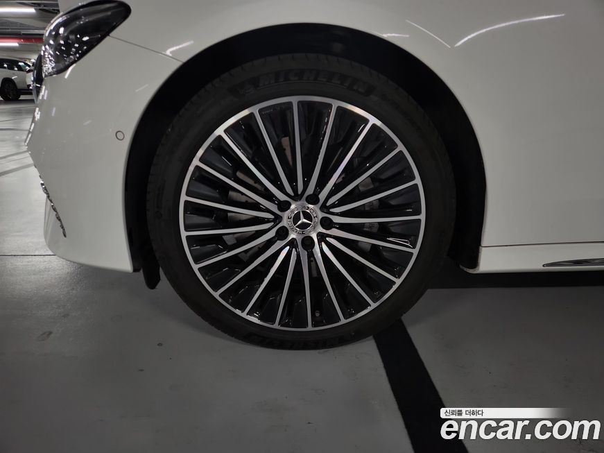 Mercedes-Benz E-Class 2025