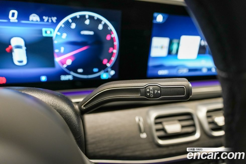 Mercedes-Benz GLE-Class 2025