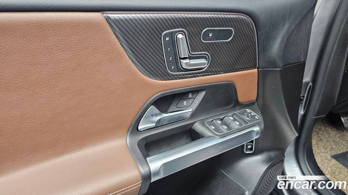 Mercedes-Benz GLB-Class 2020