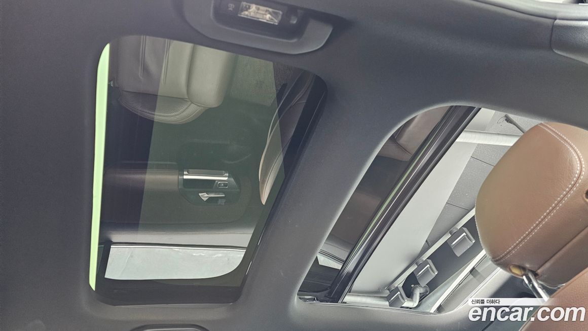 Mercedes-Benz GLB-Class 2020