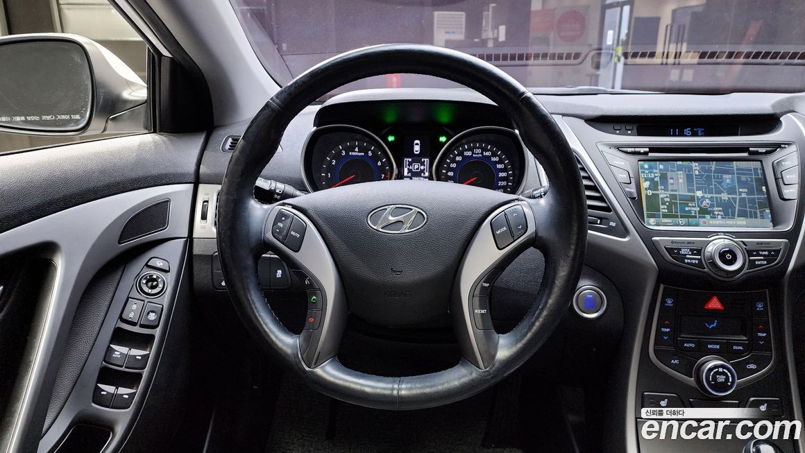 Hyundai AVANTE 2015
