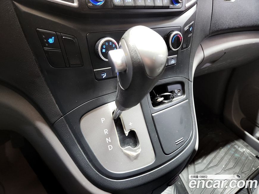 Hyundai Starex 2016