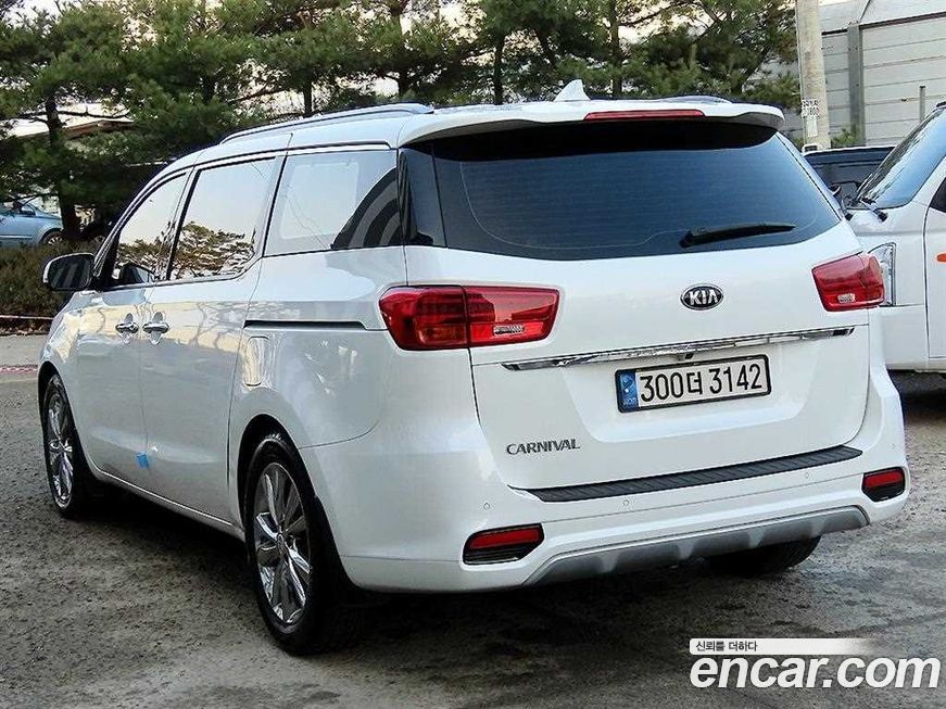 Kia Canival 2019