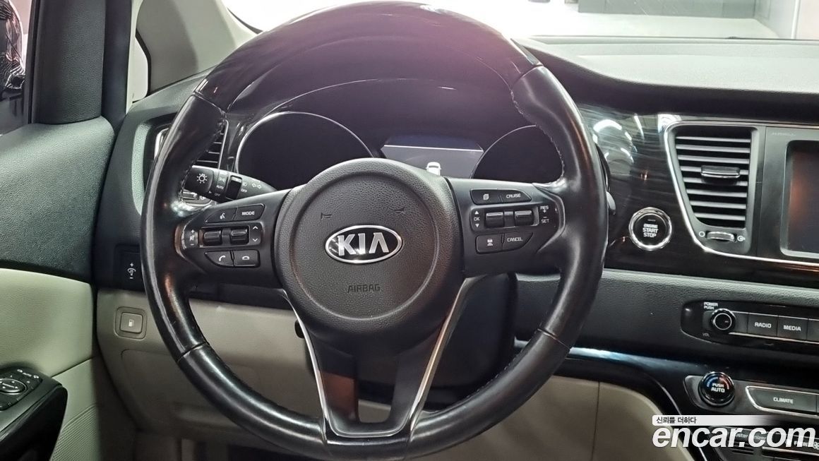 Kia Canival 2019