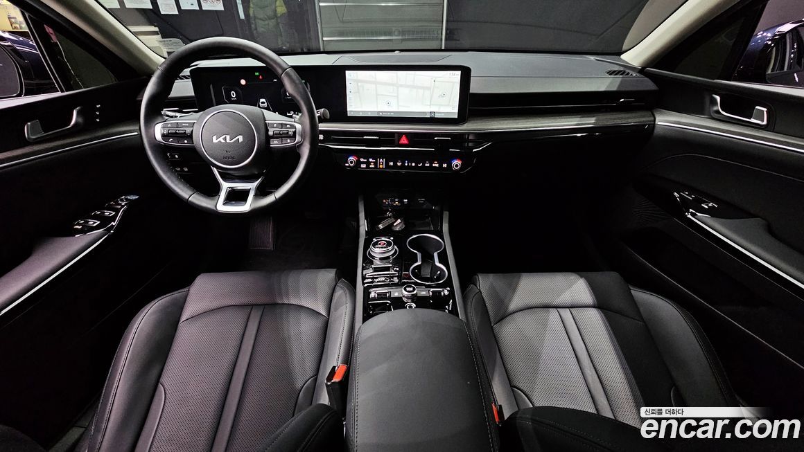 Kia K5 2025