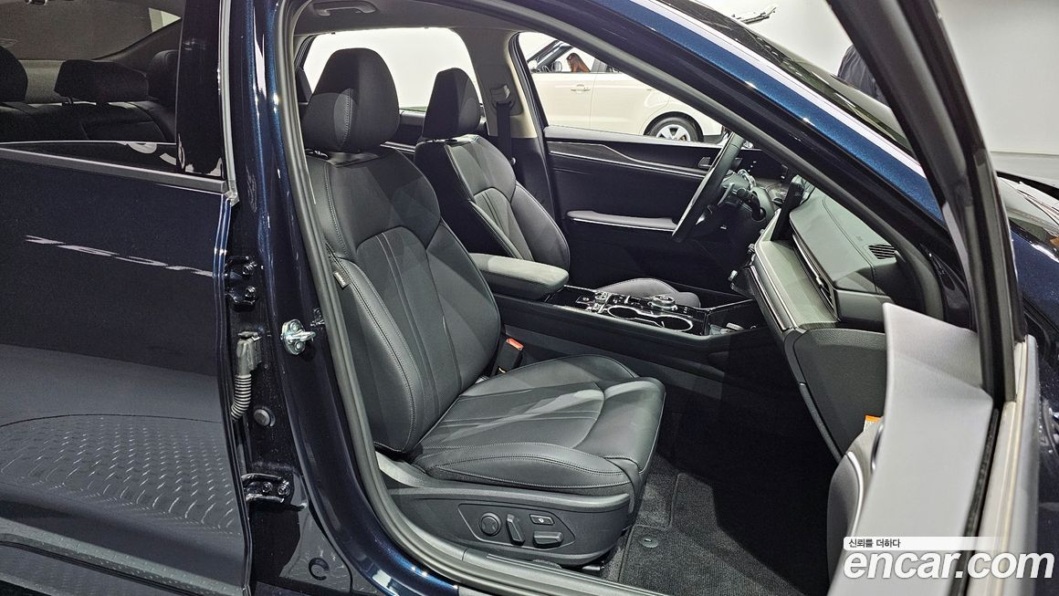 Kia K5 2025