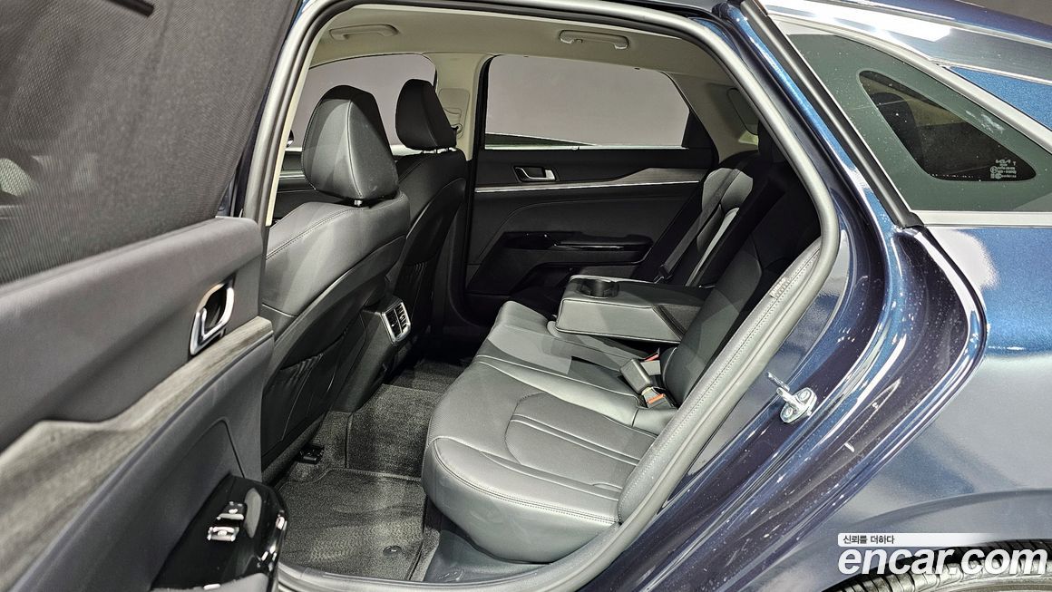 Kia K5 2025