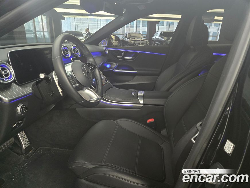 Mercedes-Benz C-Class 2024