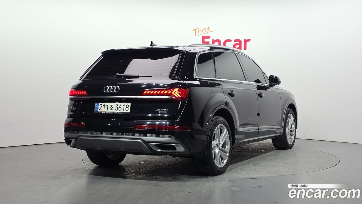 Audi Q7 2021