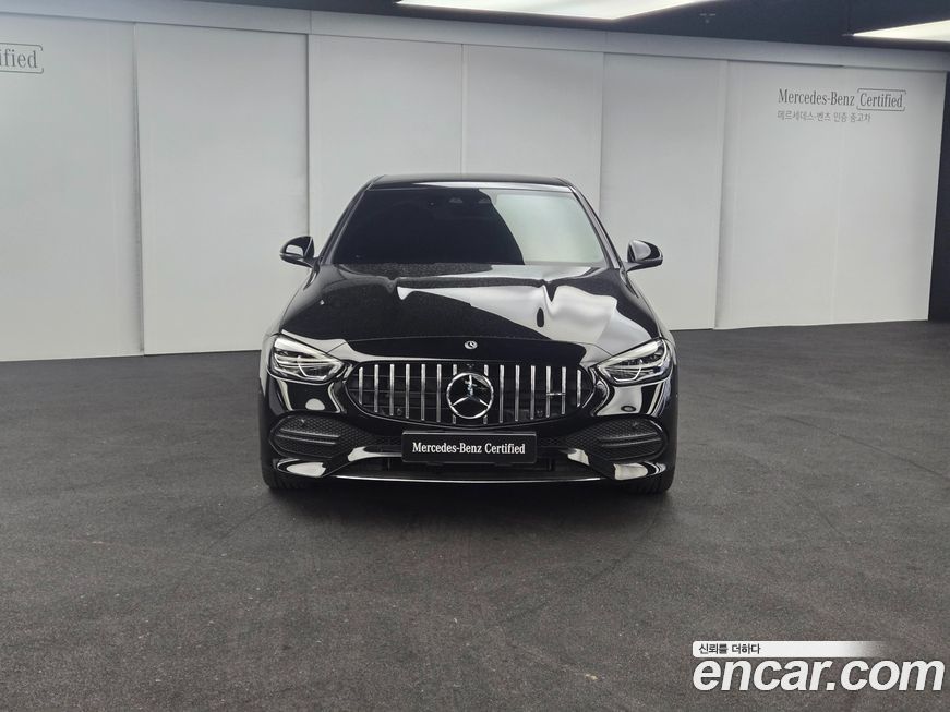 Mercedes-Benz C-Class 2024