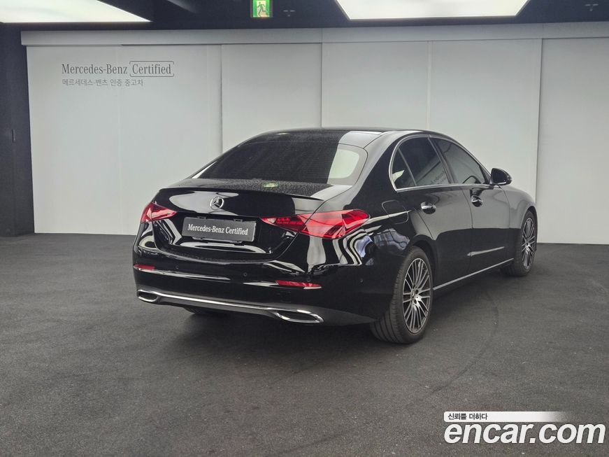 Mercedes-Benz C-Class 2024
