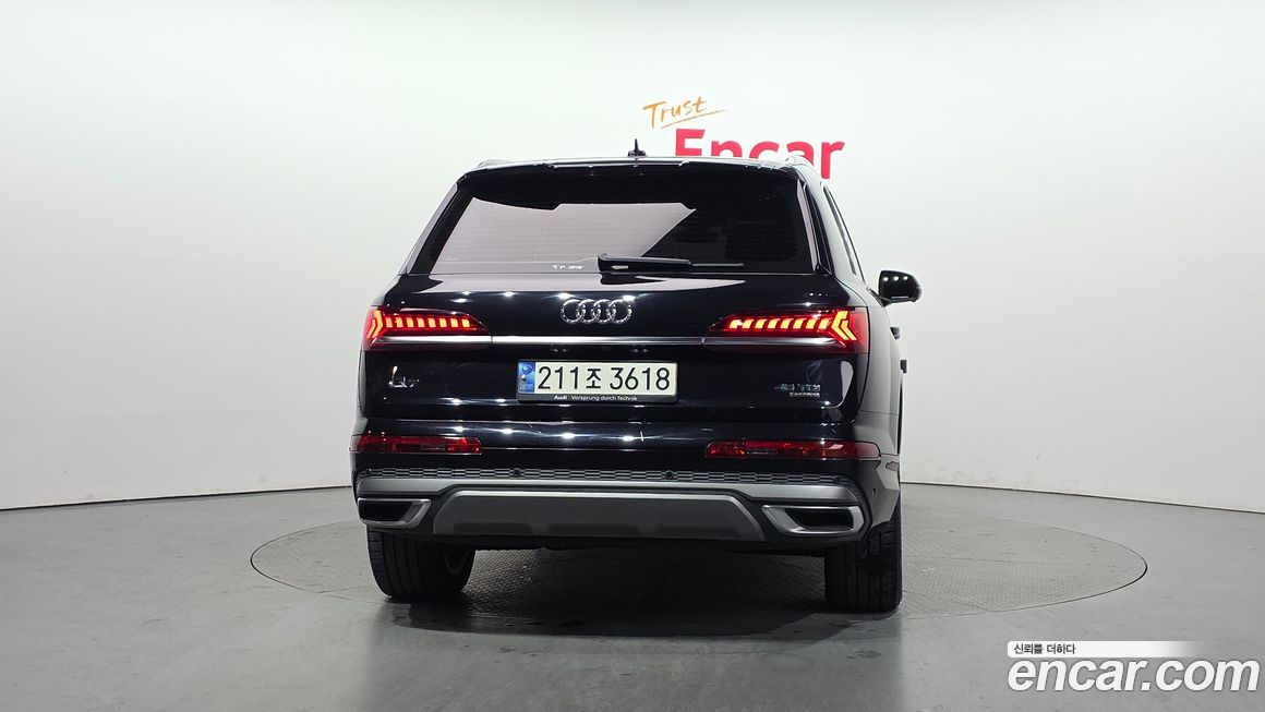 Audi Q7 2021