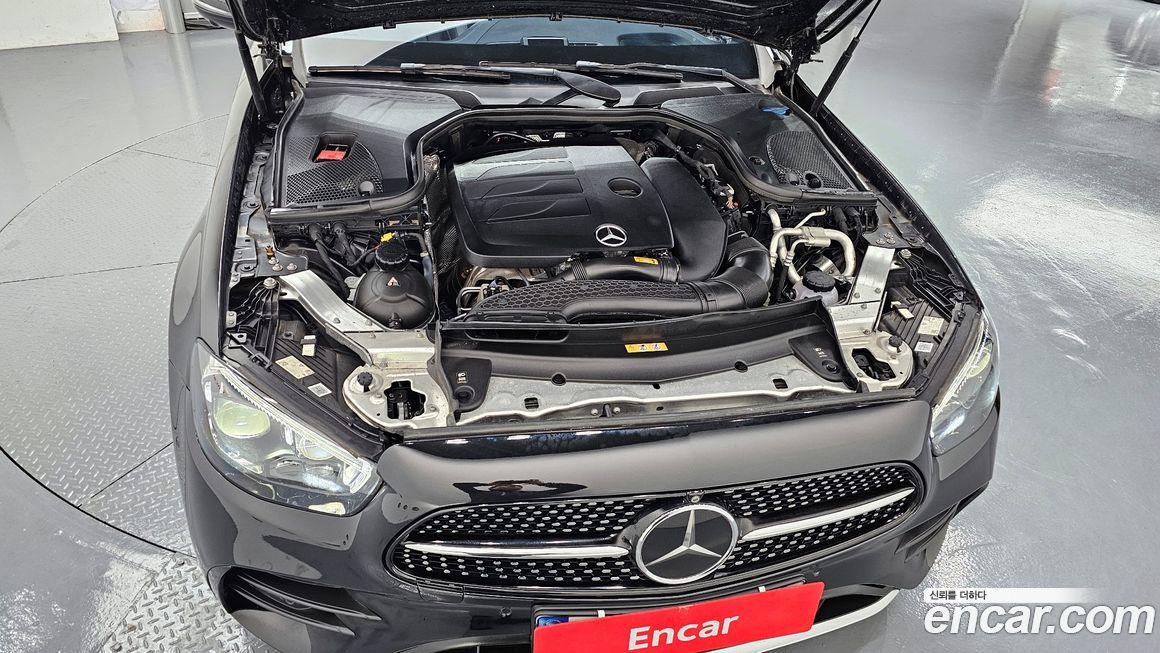 Mercedes-Benz E-Class 2022