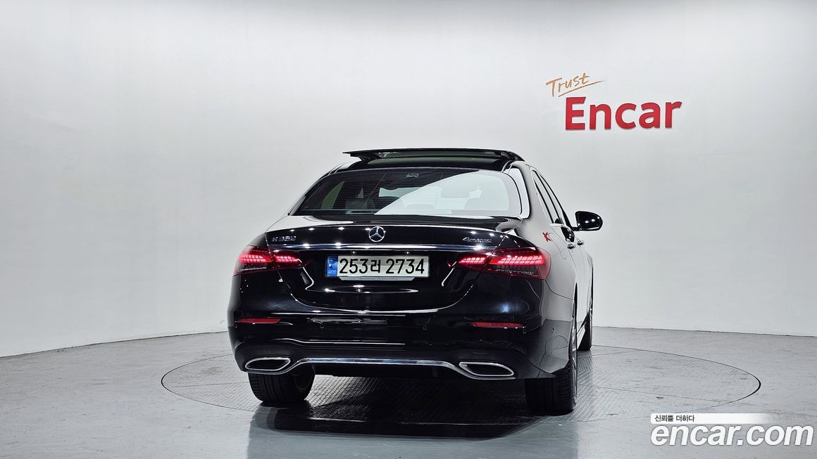 Mercedes-Benz E-Class 2022