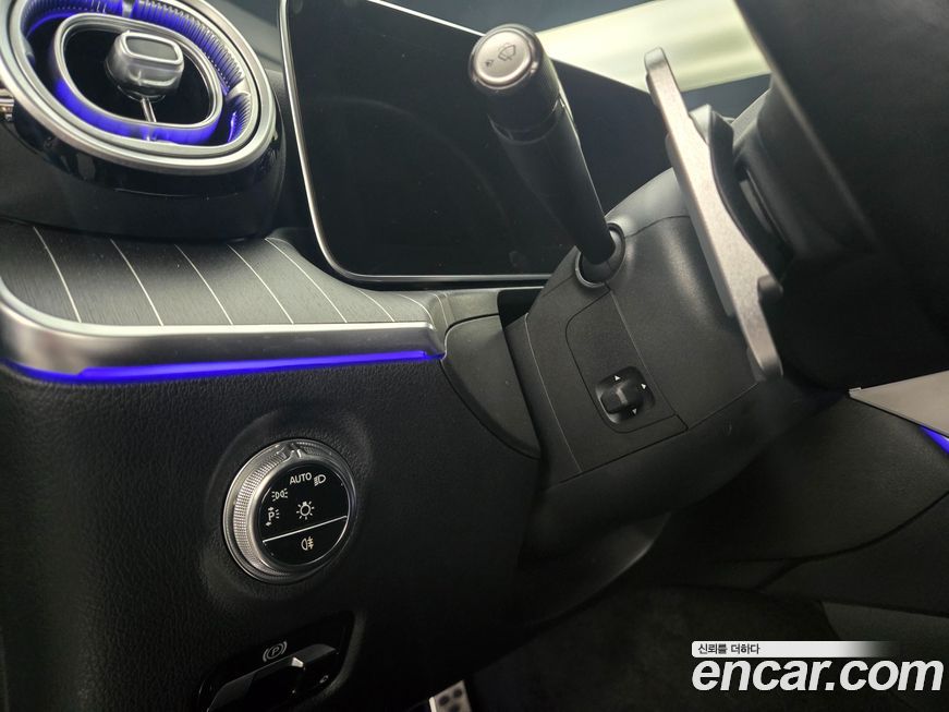 Mercedes-Benz C-Class 2024