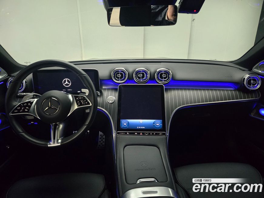 Mercedes-Benz C-Class 2024