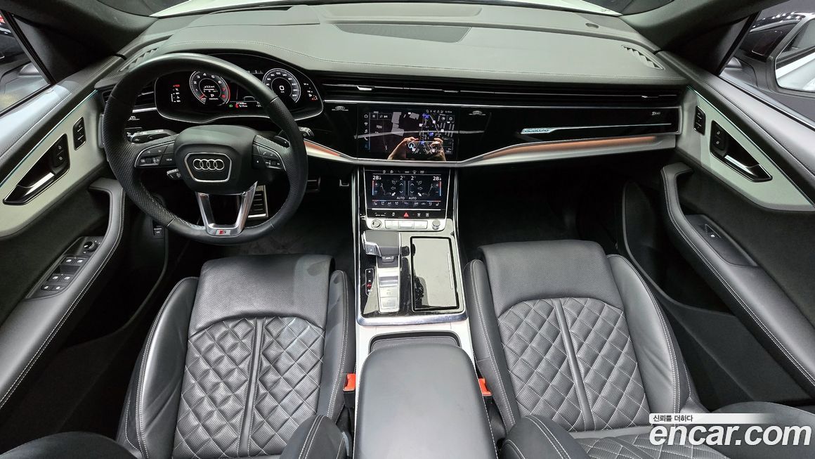 Audi Q8 2023