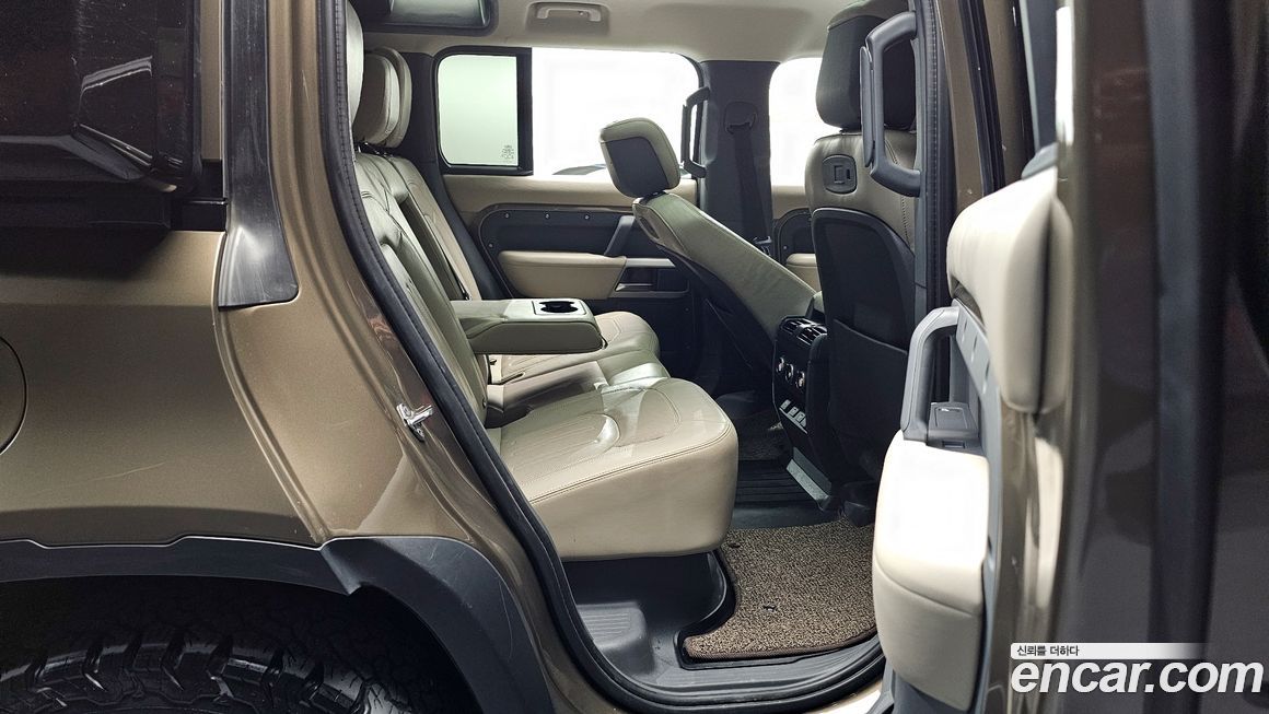 Land Rover Defender 2022