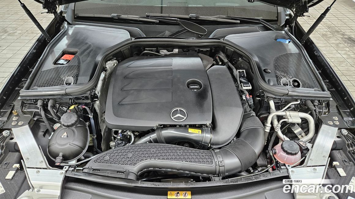 Mercedes-Benz E-Class 2023