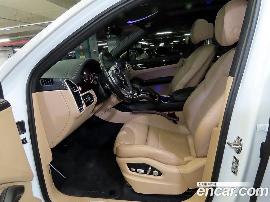 Porsche Cayenne 2020